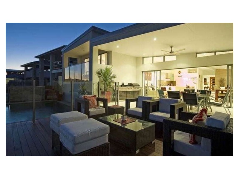 68 East Quay Drive, Biggera Waters QLD 4216
