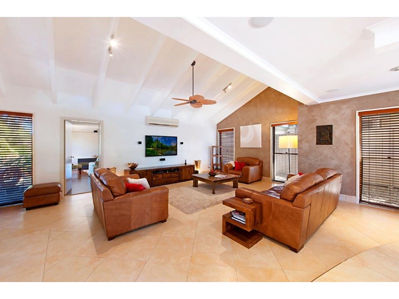 45 Wild Duck Drive, Mermaid Waters QLD 4218