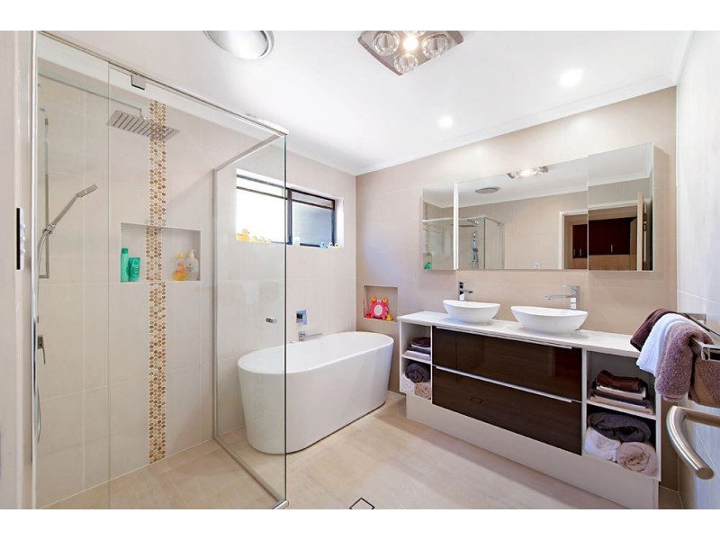45 Wild Duck Drive, Mermaid Waters QLD 4218