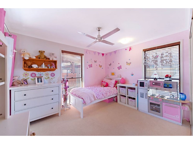45 Wild Duck Drive, Mermaid Waters QLD 4218