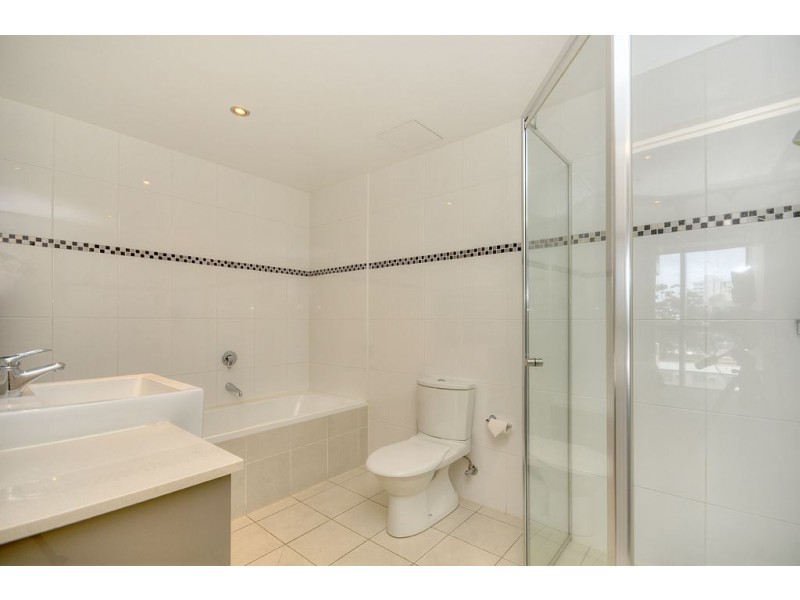 604/18 Cypress Ave, Surfers Paradise QLD 4217