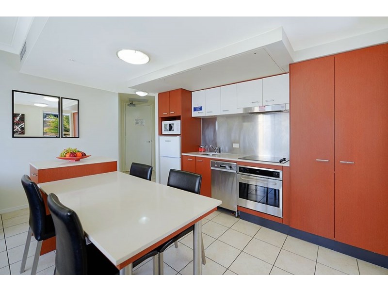 23 Ferny Avenue, Surfers Paradise QLD 4217