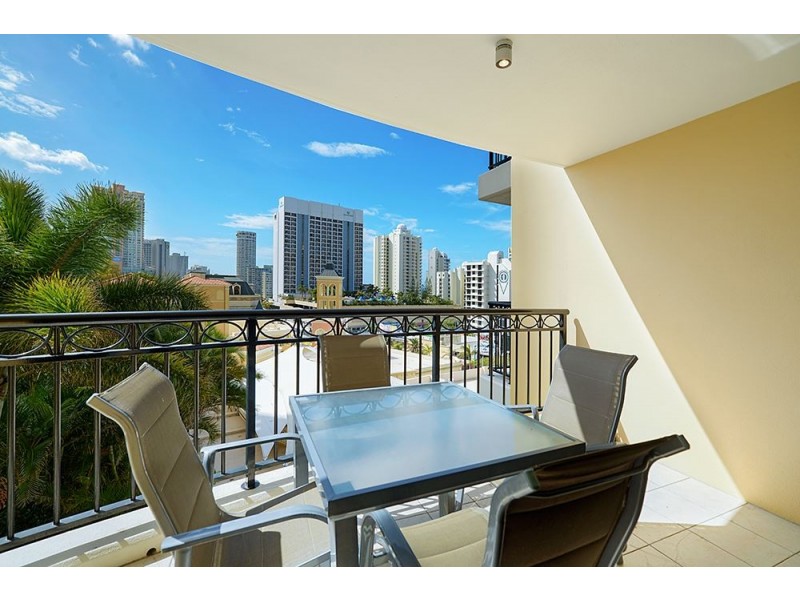 23 Ferny Avenue, Surfers Paradise QLD 4217