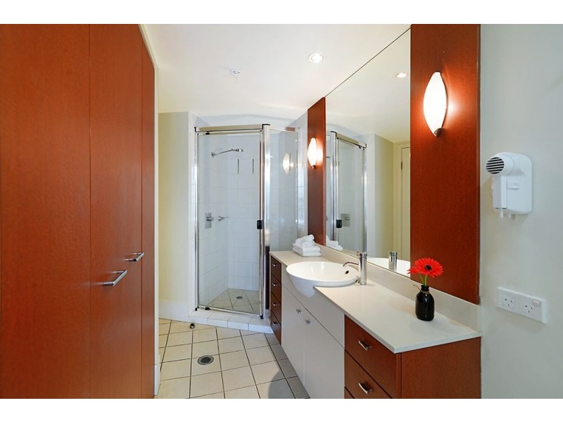 23 Ferny Avenue, Surfers Paradise QLD 4217