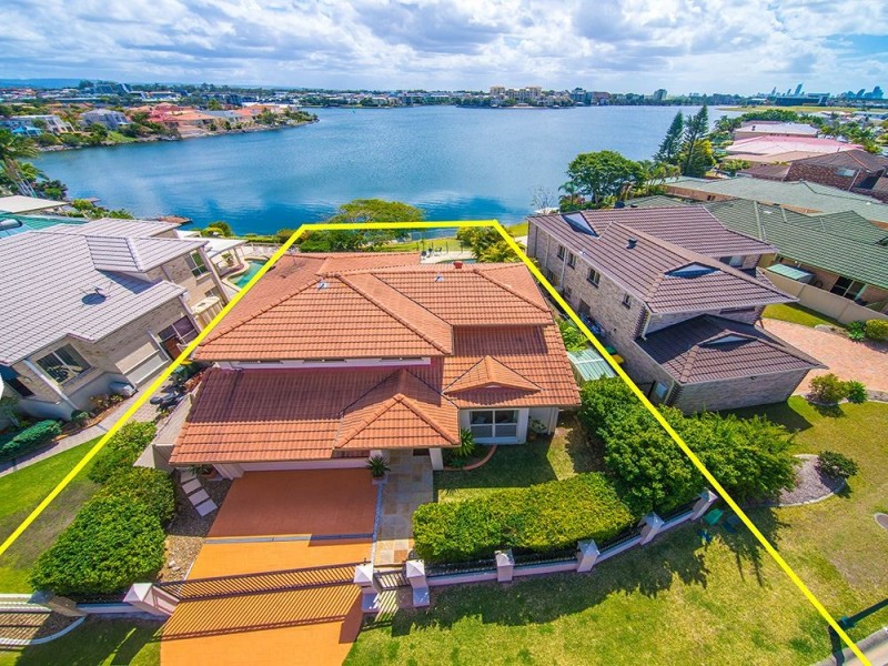 23 Notre Dame Court, Varsity Lakes QLD 4227