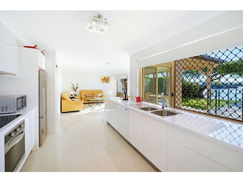 23 Notre Dame Court, Varsity Lakes QLD 4227