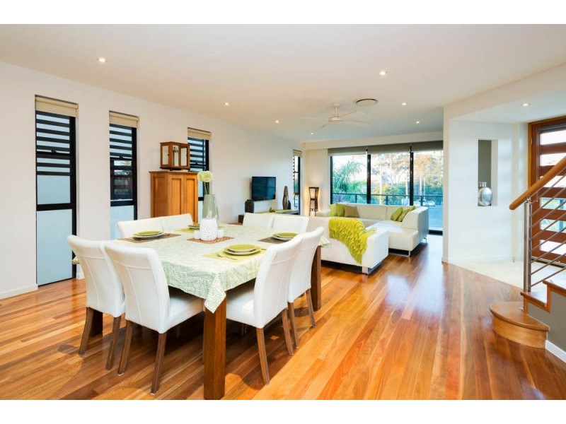 28A Ashbourne Terrace, Biggera Waters QLD 4216