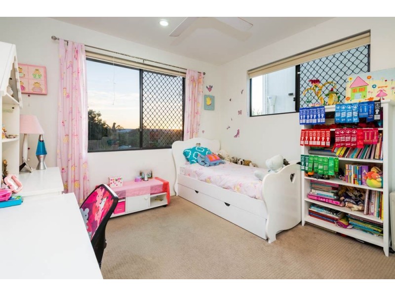 28A Ashbourne Terrace, Biggera Waters QLD 4216