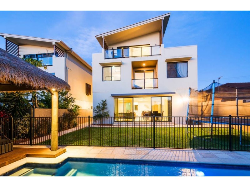 28A Ashbourne Terrace, Biggera Waters QLD 4216