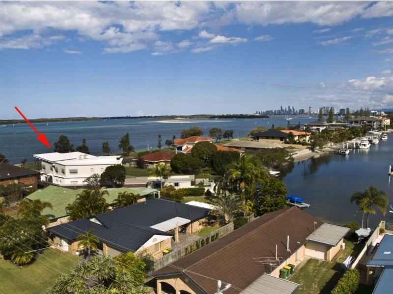 2/30 Anglers Esp, Runaway Bay QLD 4216