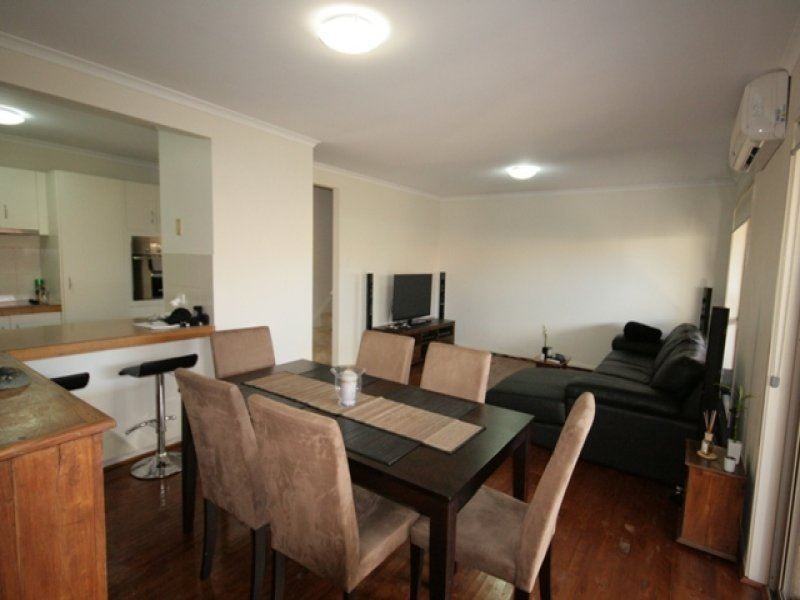 4/5 Pontoon Place, Varsity Lakes QLD 4227