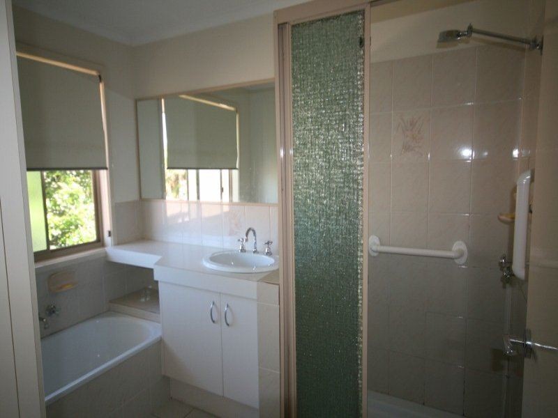 4/5 Pontoon Place, Varsity Lakes QLD 4227