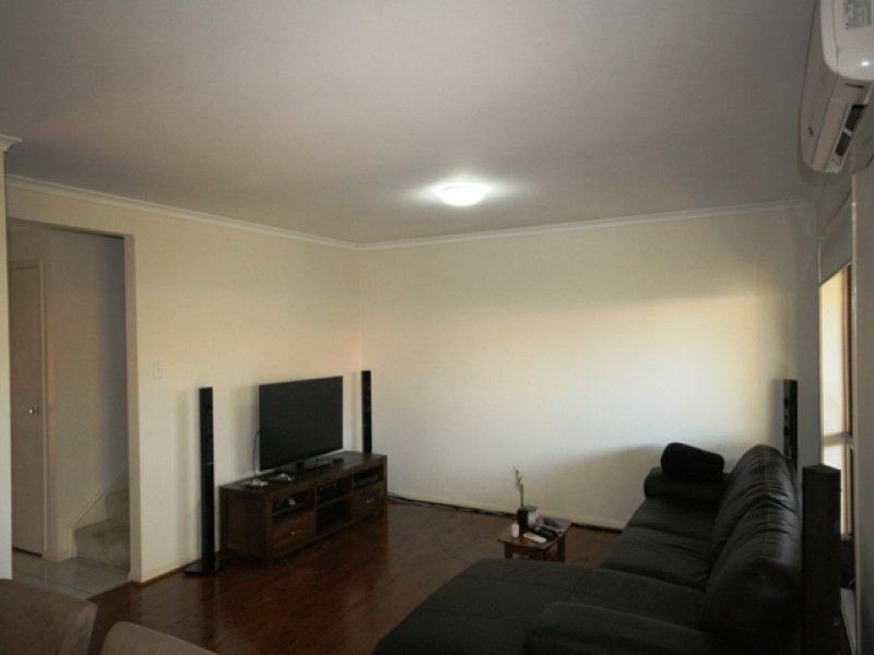 4/5 Pontoon Place, Varsity Lakes QLD 4227