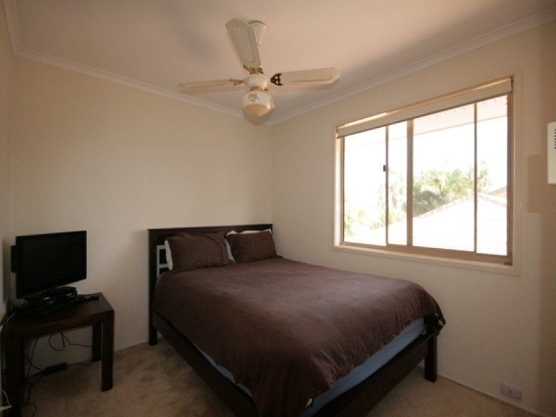 4/5 Pontoon Place, Varsity Lakes QLD 4227