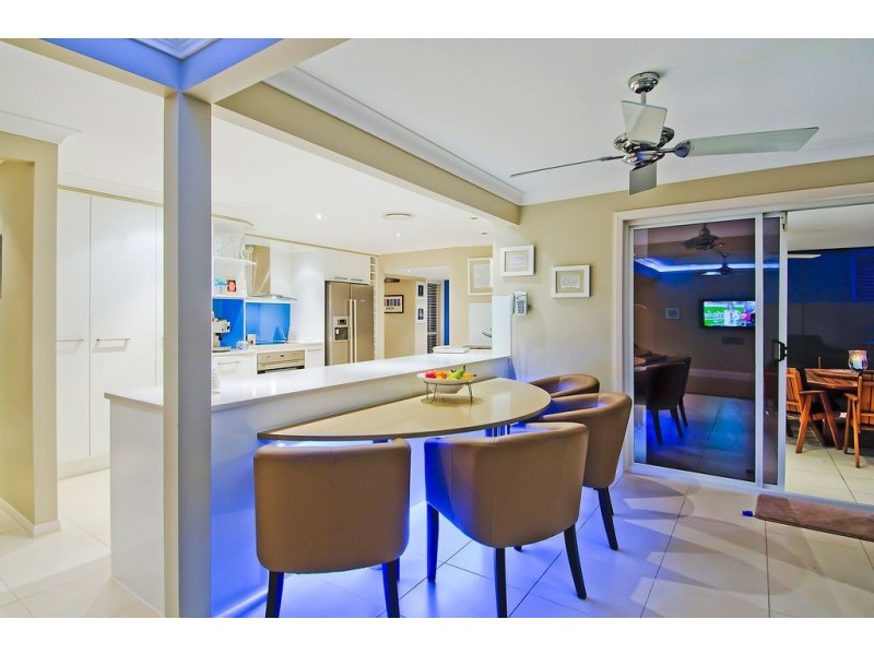 31 Nirvana Ct, Runaway Bay QLD 4216