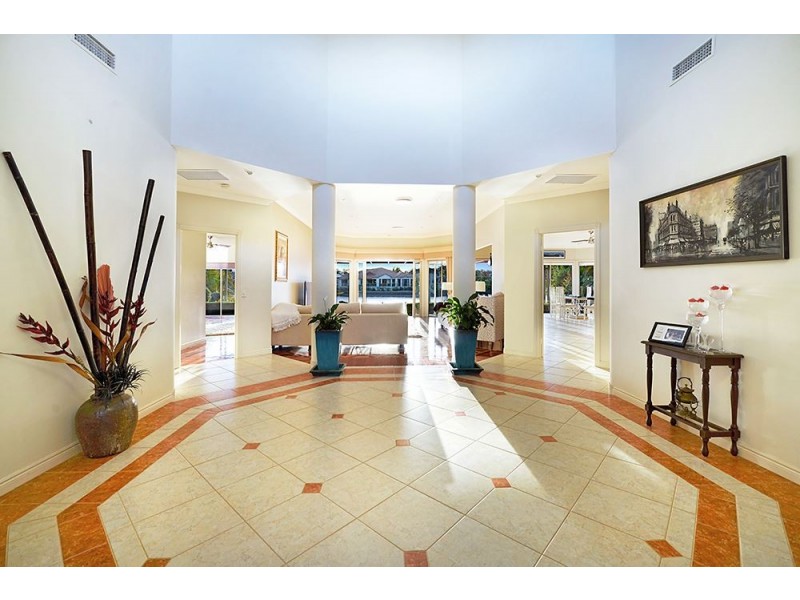 40 Cotlew Street East, Southport QLD 4215