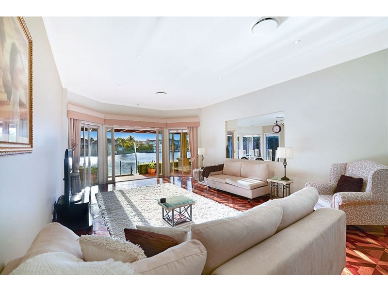 40 Cotlew Street East, Southport QLD 4215