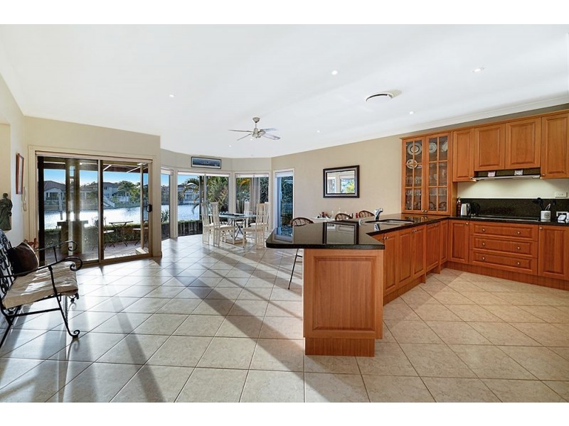 40 Cotlew Street East, Southport QLD 4215