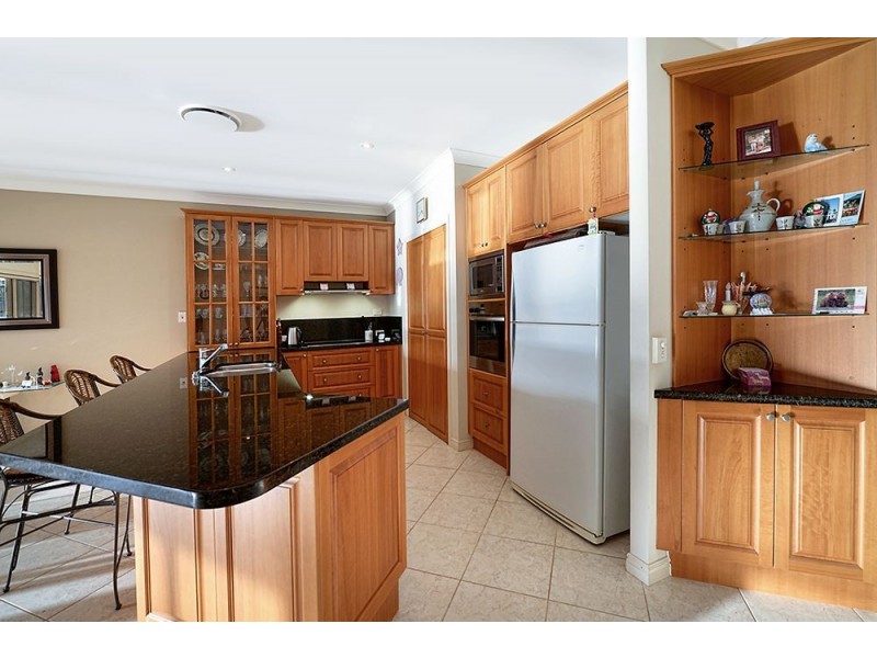 40 Cotlew Street East, Southport QLD 4215