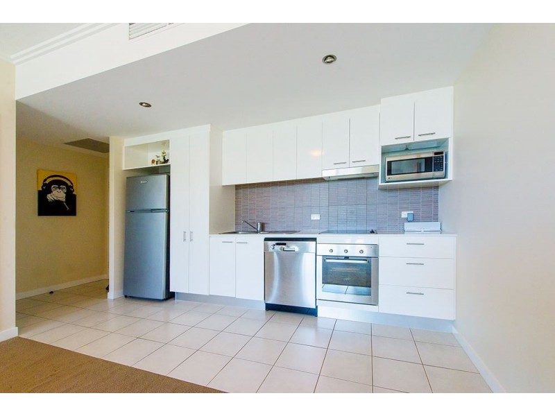 2206/33 TE Peters Drive, Broadbeach Waters QLD 4218