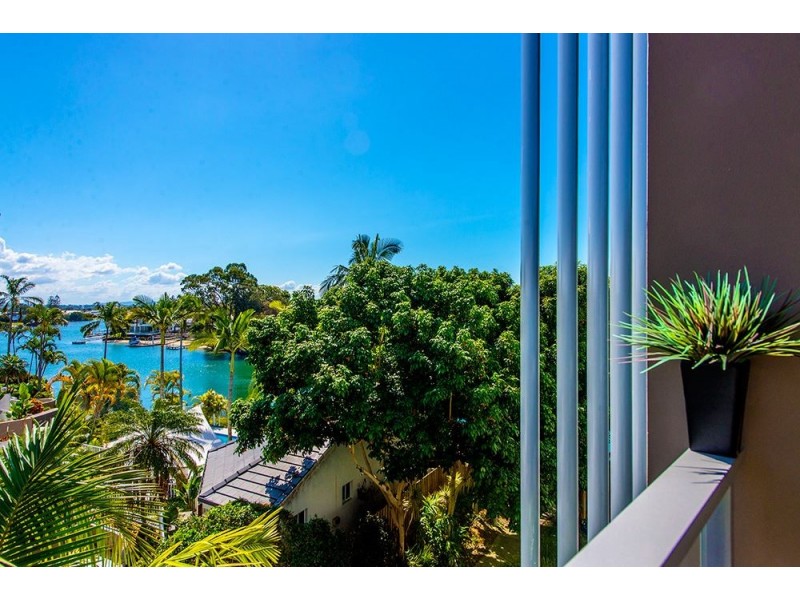2206/33 TE Peters Drive, Broadbeach Waters QLD 4218