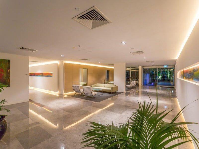 2206/33 TE Peters Drive, Broadbeach Waters QLD 4218
