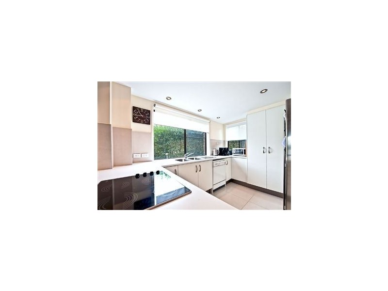 12 Orvieto Ave, Mermaid Waters QLD 4218