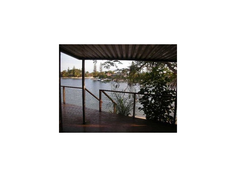 12 Orvieto Ave, Mermaid Waters QLD 4218