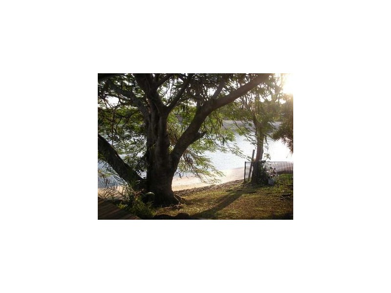 12 Orvieto Ave, Mermaid Waters QLD 4218