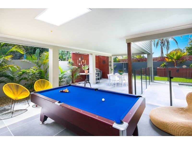 9 Ashgrove Avenue, Runaway Bay QLD 4216