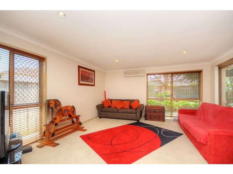 2/17 Miami Shore Parade, Miami QLD 4220