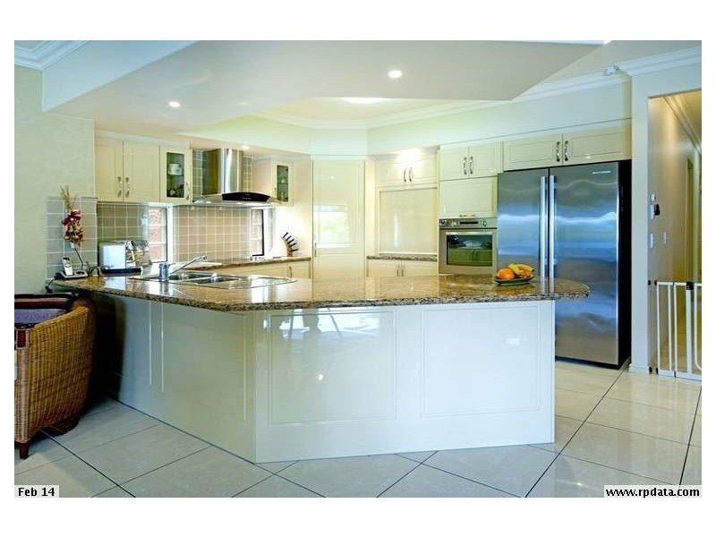 28 John Dalley Drive, Helensvale QLD 4212