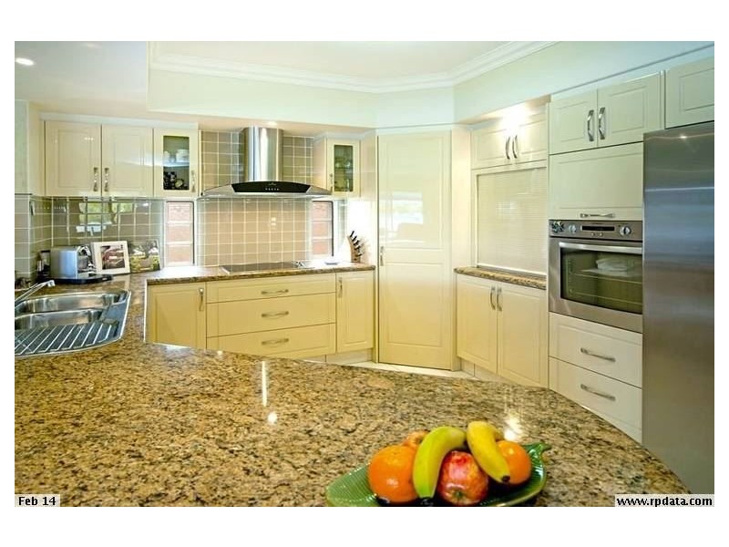 28 John Dalley Drive, Helensvale QLD 4212