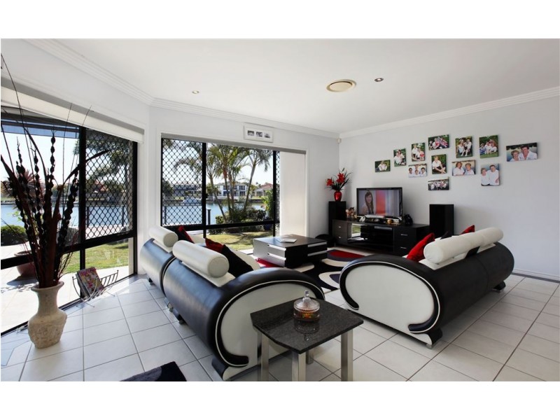 3 Windchimes Way, Helensvale QLD 4212