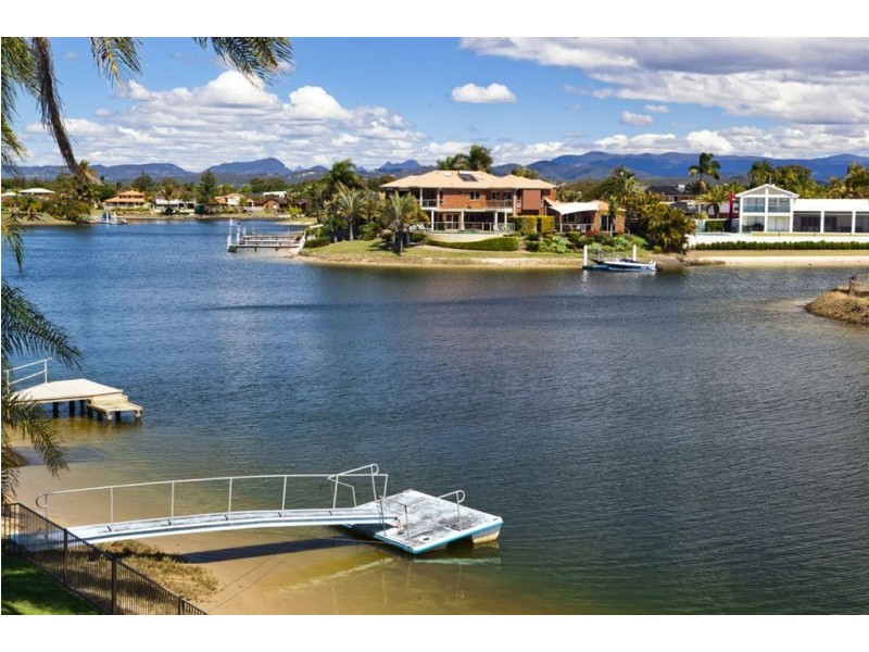 6 Ondine Court, Mermaid Waters QLD 4218