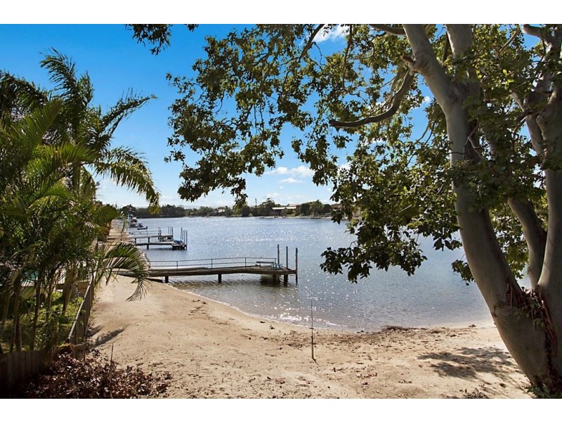 169 Rio Vista Boulevard, Broadbeach Waters QLD 4218