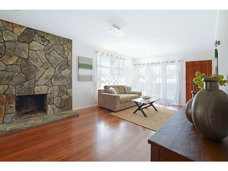 23 Joan Street, Burleigh Waters QLD 4220