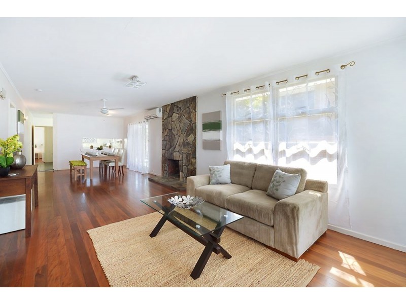 23 Joan Street, Burleigh Waters QLD 4220