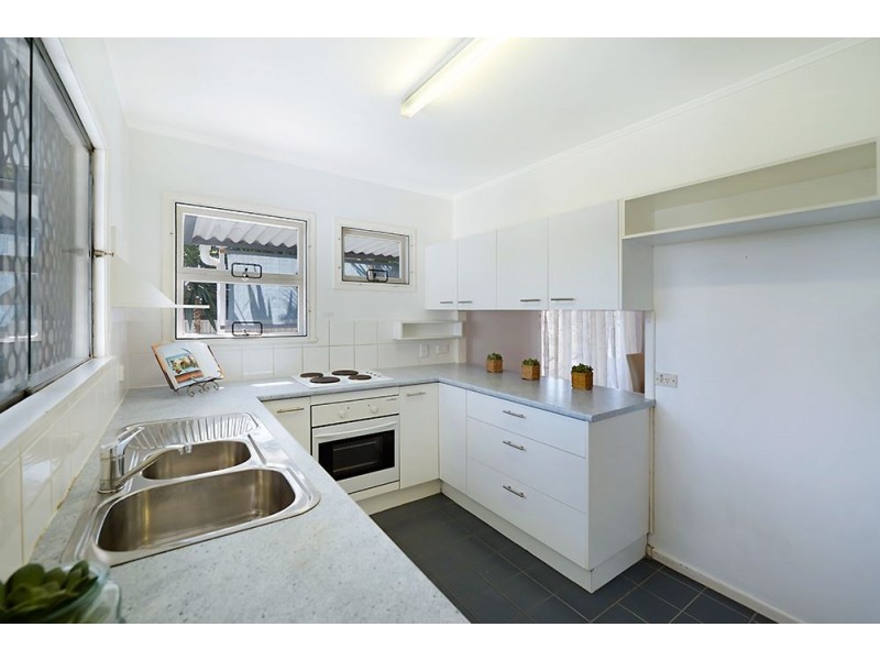 23 Joan Street, Burleigh Waters QLD 4220