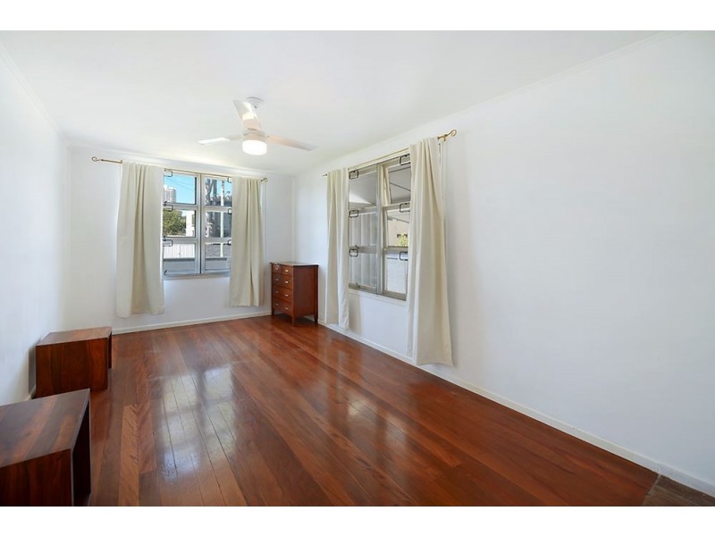 23 Joan Street, Burleigh Waters QLD 4220