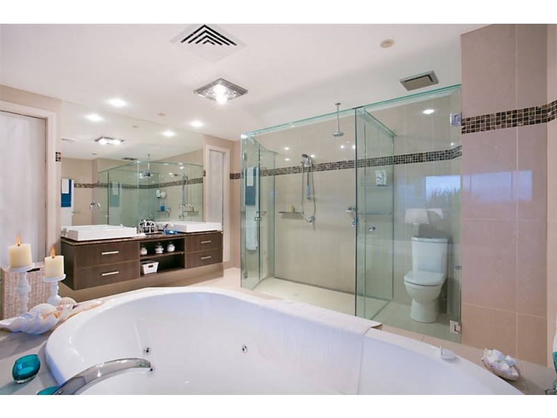72 Peach Drive, Robina QLD 4226
