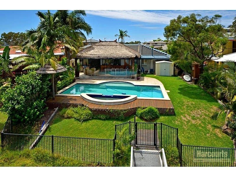 6 Namatjira Street, Paradise Point QLD 4216