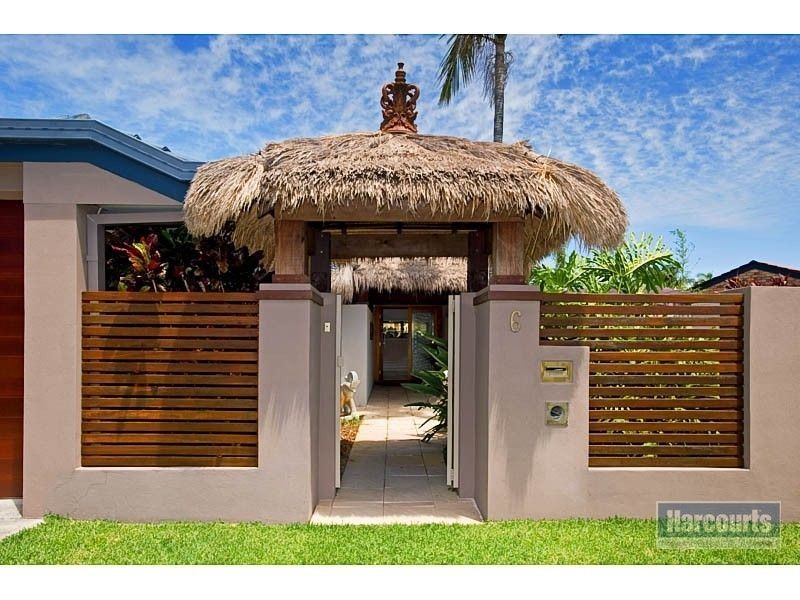 6 Namatjira Street, Paradise Point QLD 4216