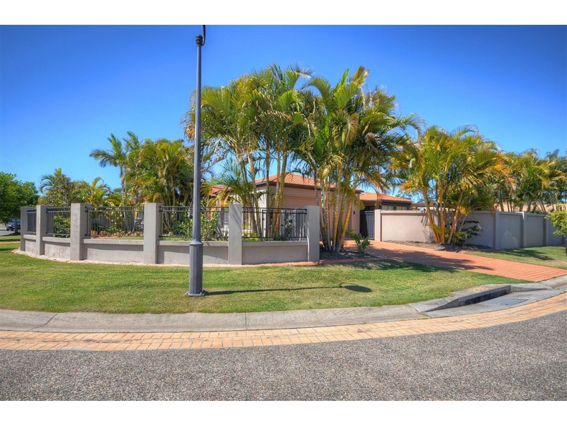 11 Shoalwater Court, Burleigh Waters QLD 4220