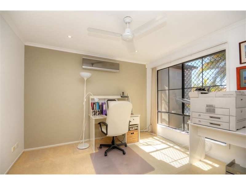 11 Shoalwater Court, Burleigh Waters QLD 4220