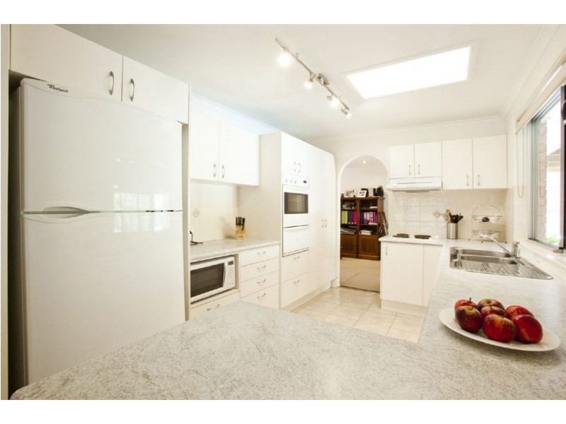 20 Waitomo Street, Broadbeach Waters QLD 4218