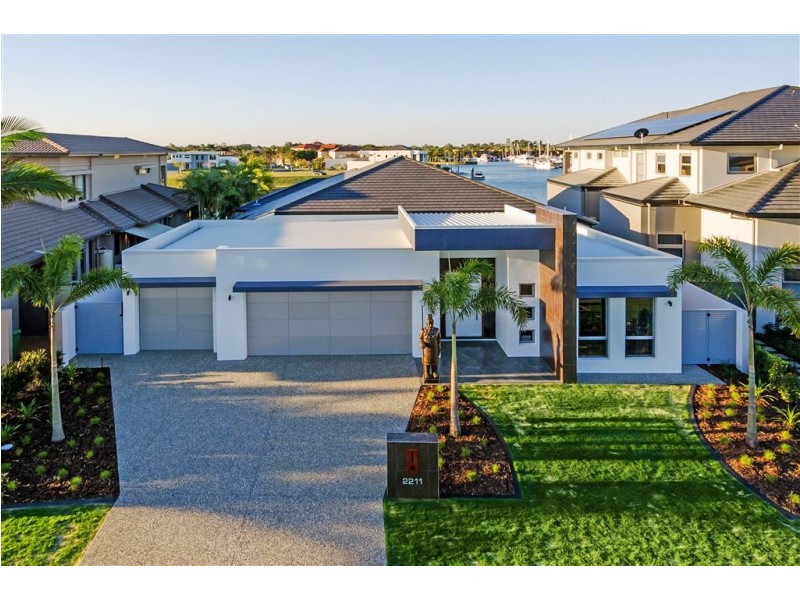 2211 Taromeo Court, Hope Island QLD 4212