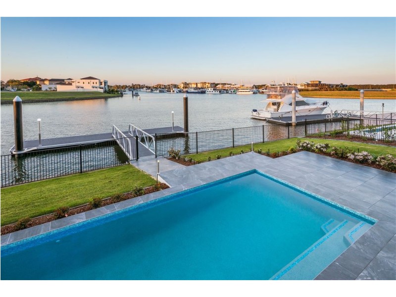 2211 Taromeo Court, Hope Island QLD 4212