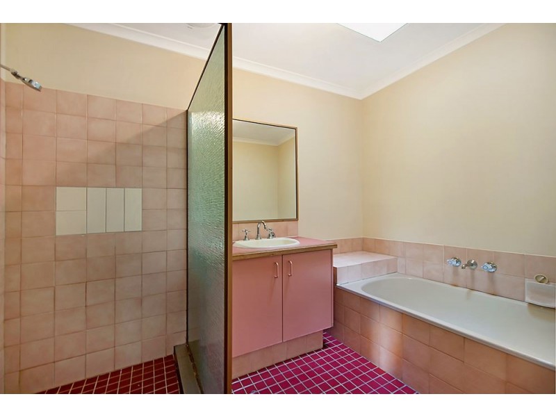 2/601 Pine Ridge Road, Biggera Waters QLD 4216