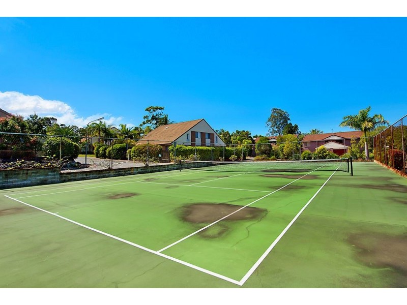2/601 Pine Ridge Road, Biggera Waters QLD 4216